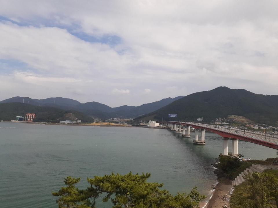 Tongyeong Bridge Hotel Extérieur photo