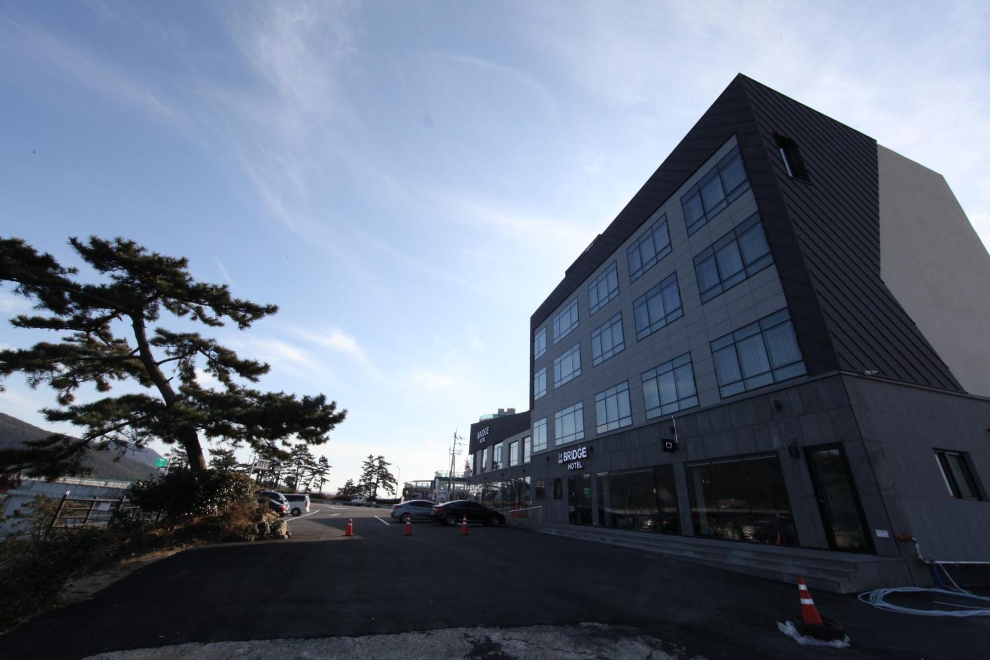 Tongyeong Bridge Hotel Extérieur photo