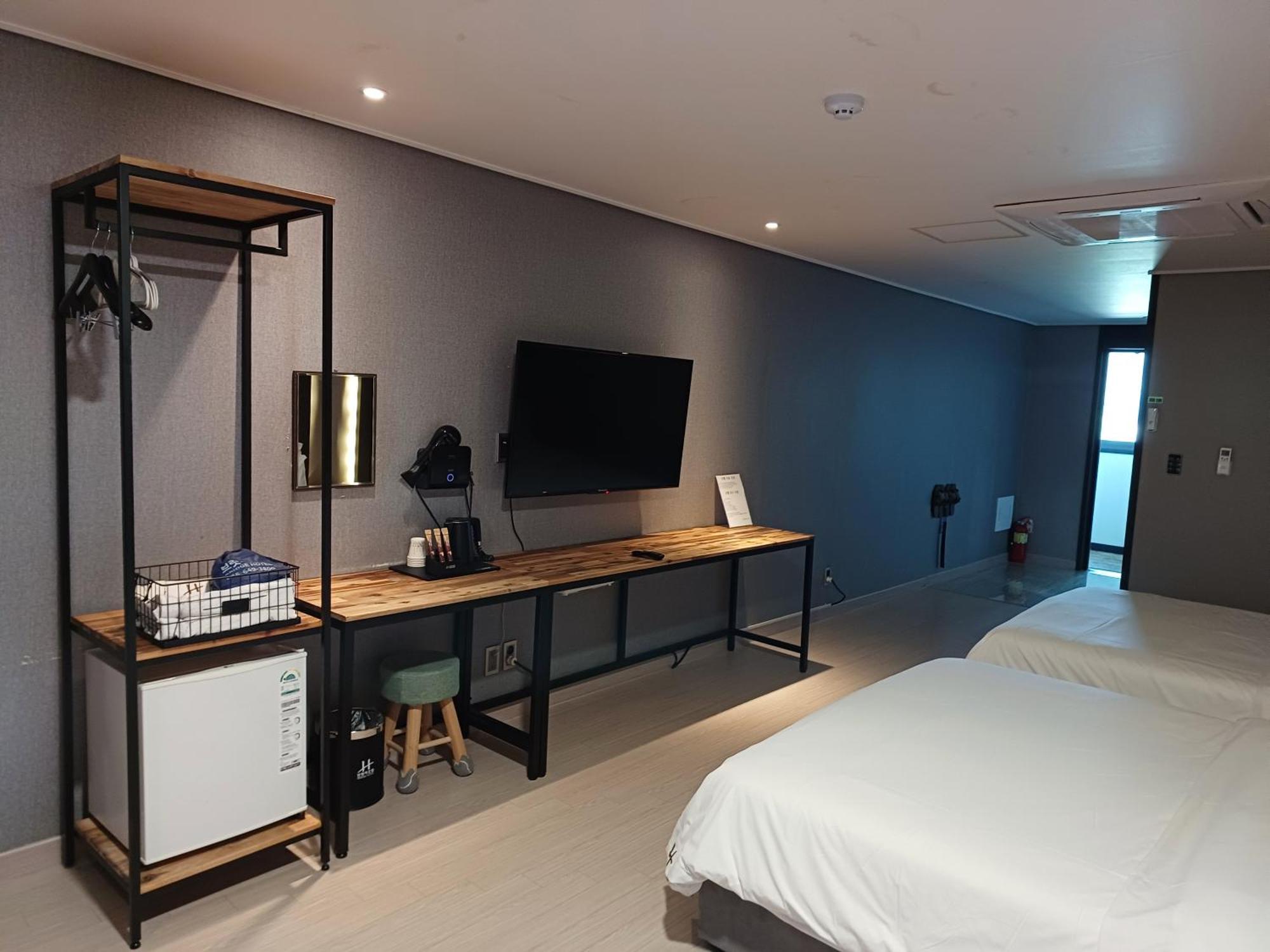 Tongyeong Bridge Hotel Extérieur photo