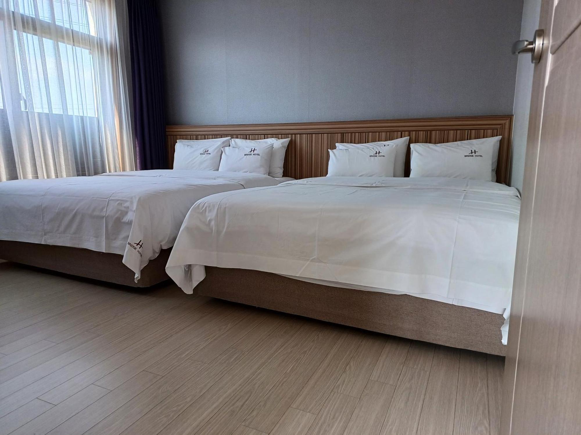Tongyeong Bridge Hotel Extérieur photo