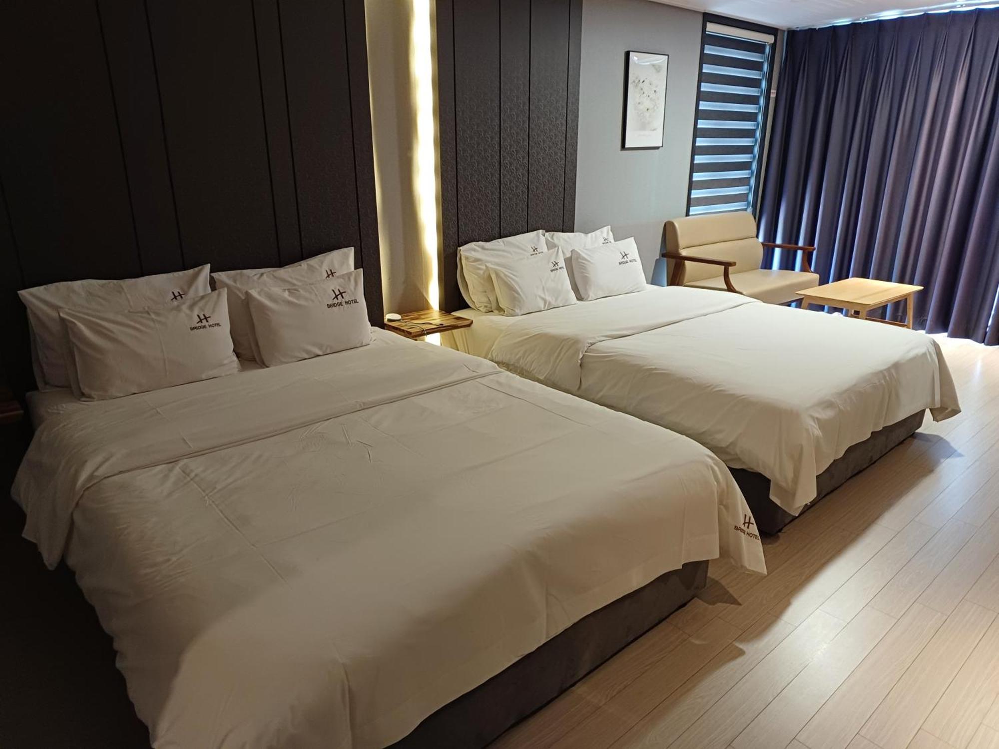 Tongyeong Bridge Hotel Extérieur photo