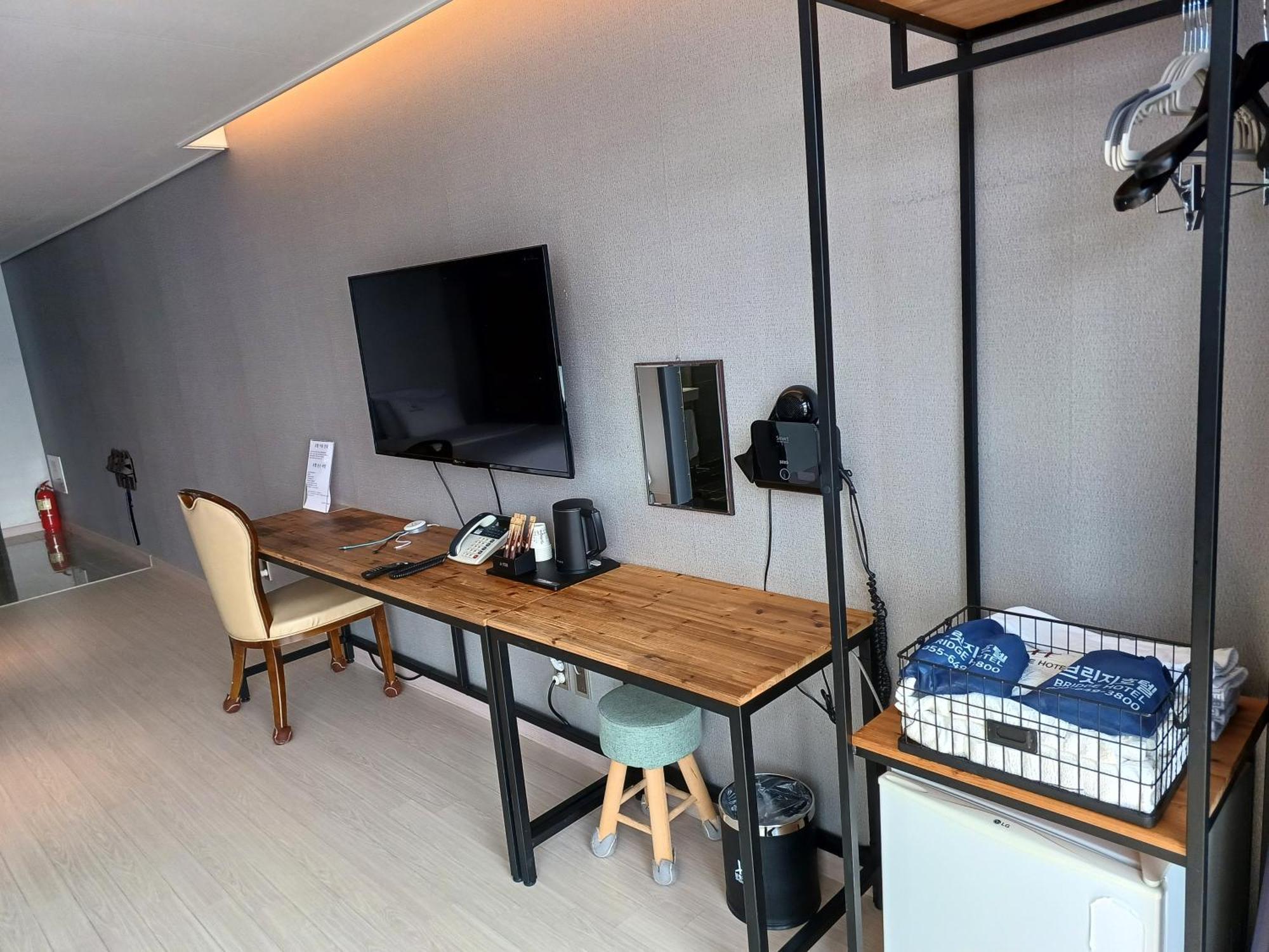 Tongyeong Bridge Hotel Extérieur photo