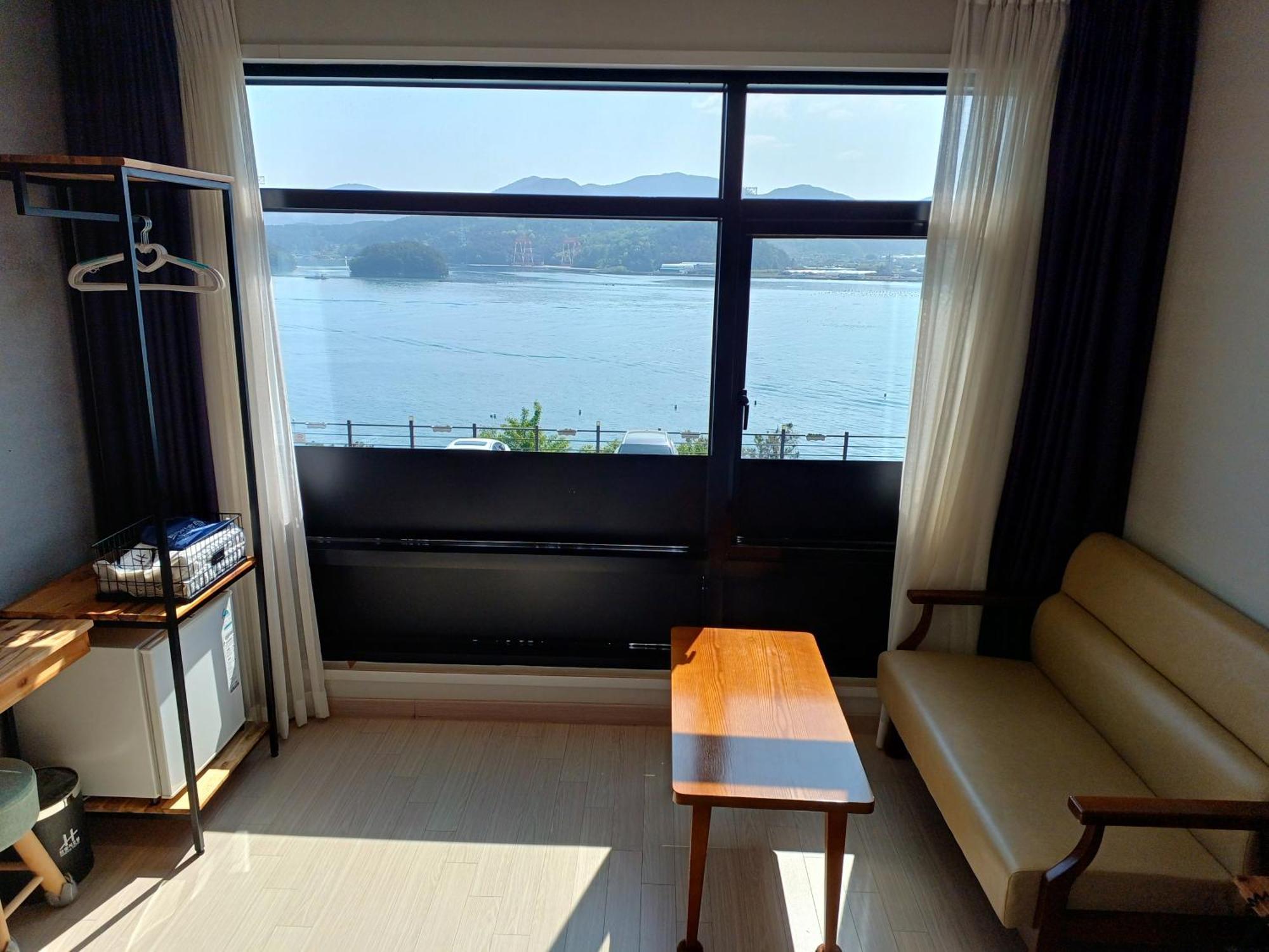 Tongyeong Bridge Hotel Extérieur photo