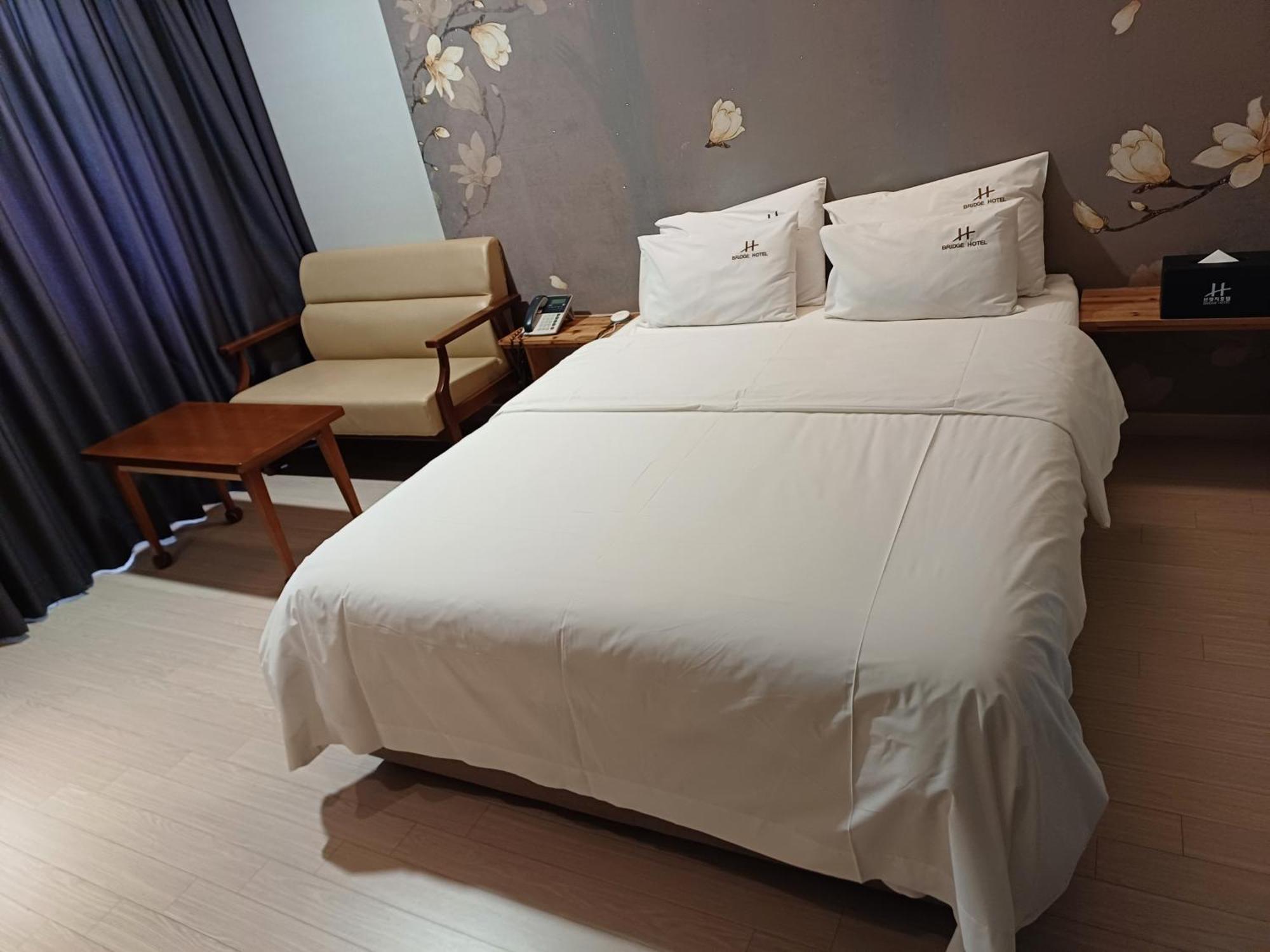 Tongyeong Bridge Hotel Extérieur photo