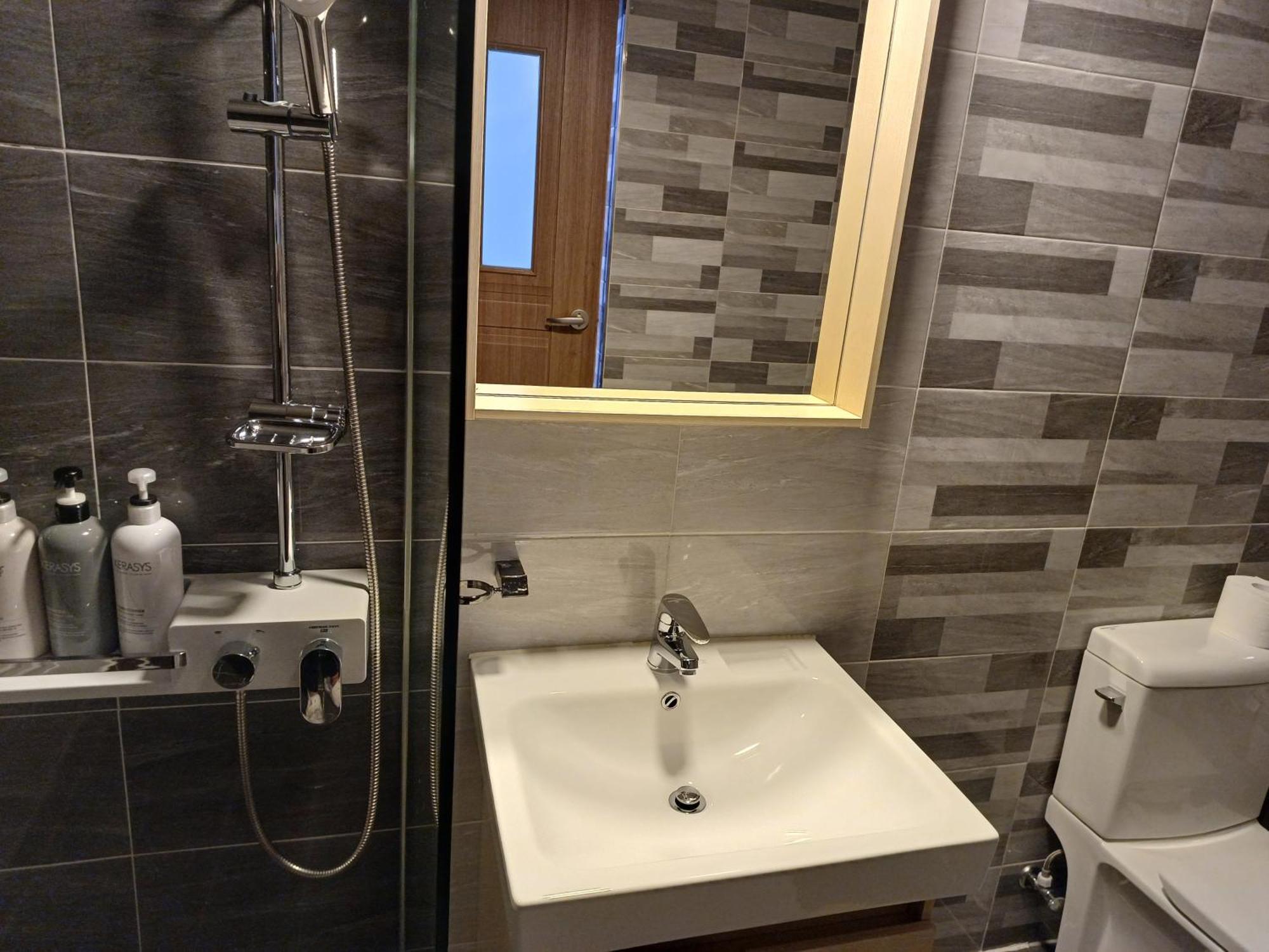 Tongyeong Bridge Hotel Extérieur photo