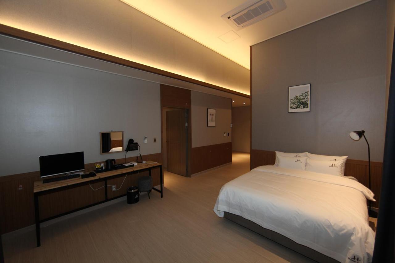 Tongyeong Bridge Hotel Extérieur photo